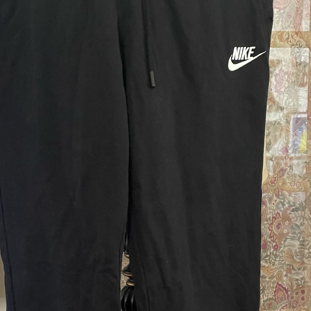 Nike blk jogging sweats
